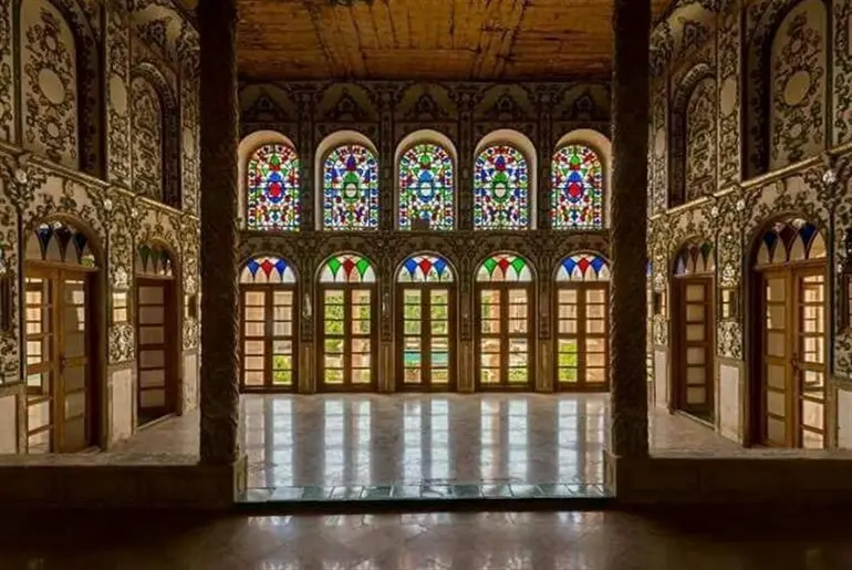 11-محتشم